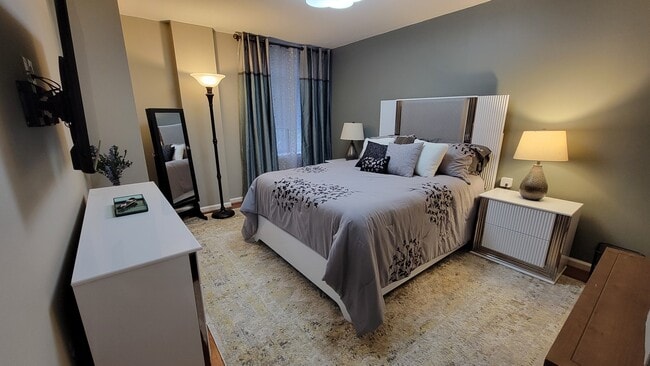 1312 Massachusetts Ave NW in Washington, DC - Foto de edificio - Building Photo