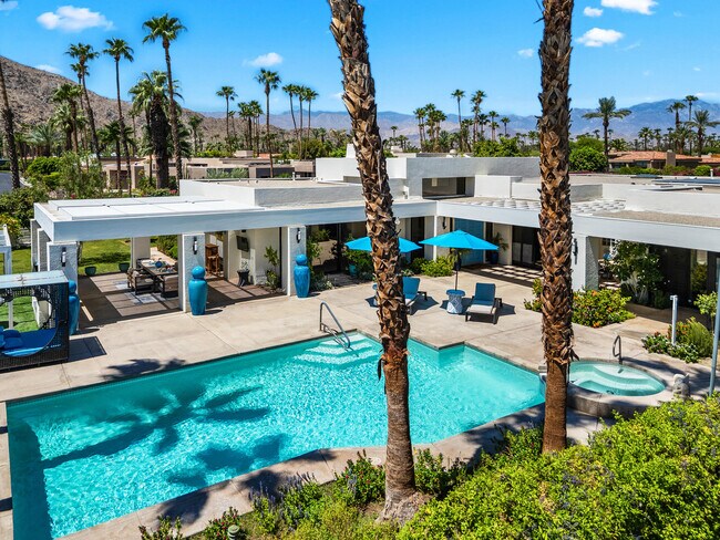 45675 Sugarloaf Mountain Trail in Indian Wells, CA - Building Photo - Building Photo