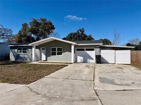 3803 43rd Ave N in St. Petersburg, FL - Building Photo