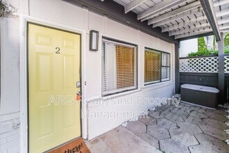 1360 North Avenue NE in Atlanta, GA - Building Photo - Building Photo