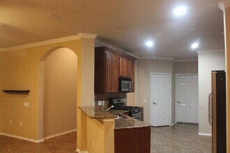 111 W Kentwick Pl in Conroe, TX - Foto de edificio - Building Photo