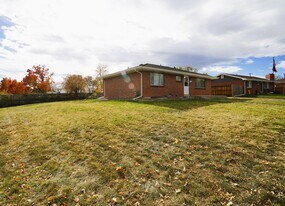 2500 Westchester Dr in Denver, CO - Building Photo