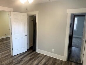 411 Voorhis St in Council Bluffs, IA - Building Photo - Building Photo