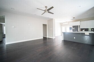2936 Standing Springs Ln in Dickinson, TX - Building Photo - Building Photo