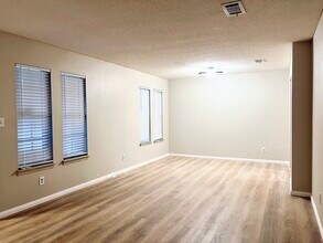 4420 Eastpointe Dr in Pensacola, FL - Building Photo - Building Photo