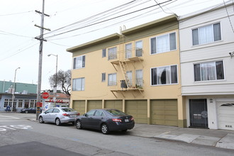 4000 Judah St in San Francisco, CA - Building Photo - Building Photo