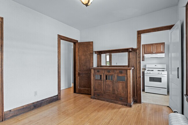 2012 Garfield | Origen Living in Minneapolis, MN - Foto de edificio - Building Photo