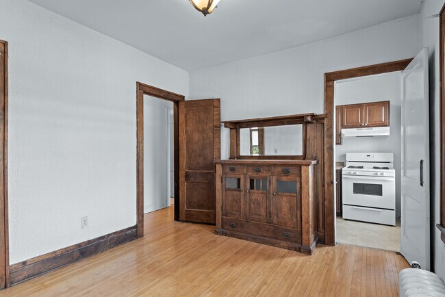 2012 Garfield | Origen Living in Minneapolis, MN - Building Photo - Building Photo