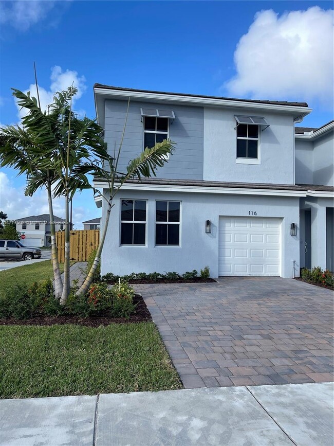116 NE 13th St in Homestead, FL - Building Photo - Building Photo