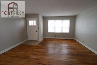 530 W Elm St in Junction City, KS - Building Photo - Building Photo