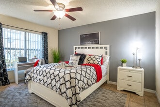 Winding Lane Apartments in Largo, FL - Foto de edificio - Interior Photo