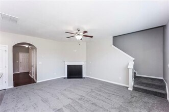 6555 Woodwell Dr in Union City, GA - Building Photo - Building Photo