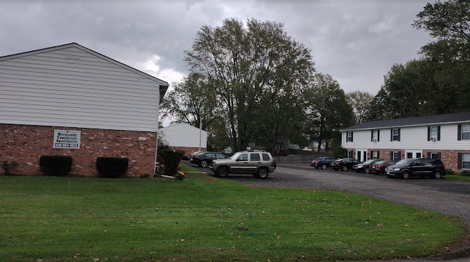 Normandy Townhomes in Ashtabula, OH - Foto de edificio