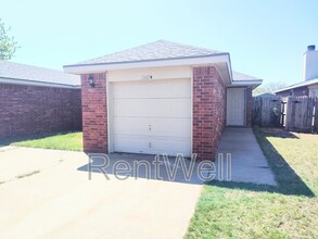 2403 87th St in Lubbock, TX - Building Photo - Building Photo