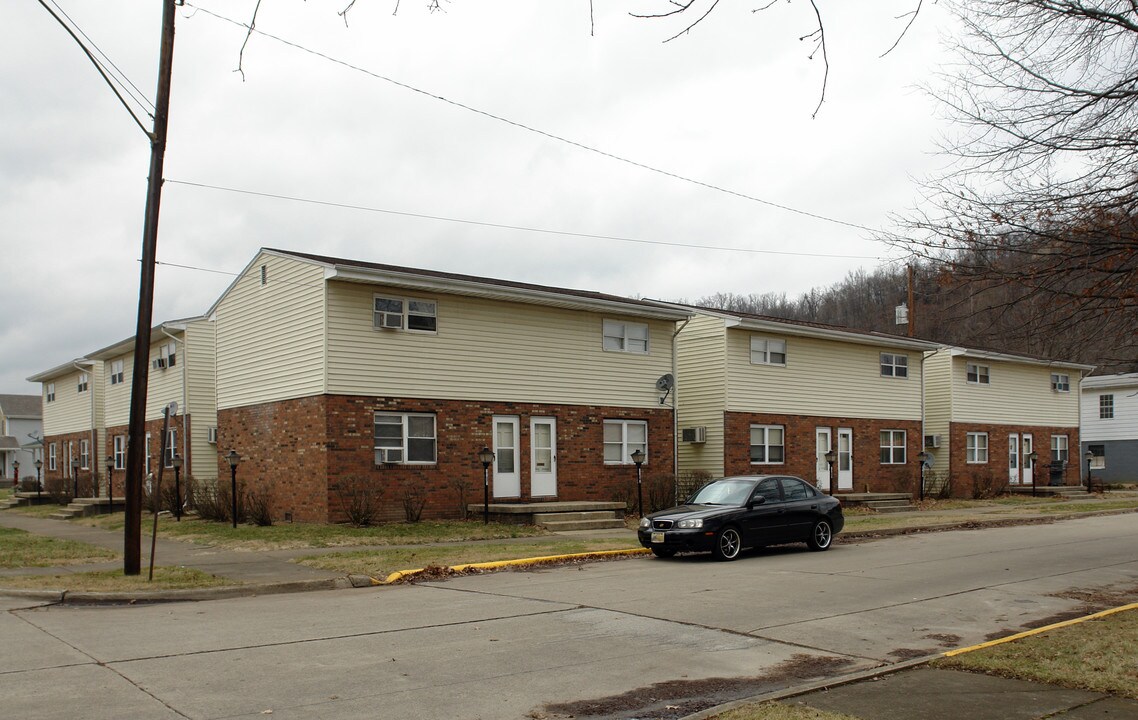 1101 Mcgoveny Ave in Ironton, OH - Building Photo