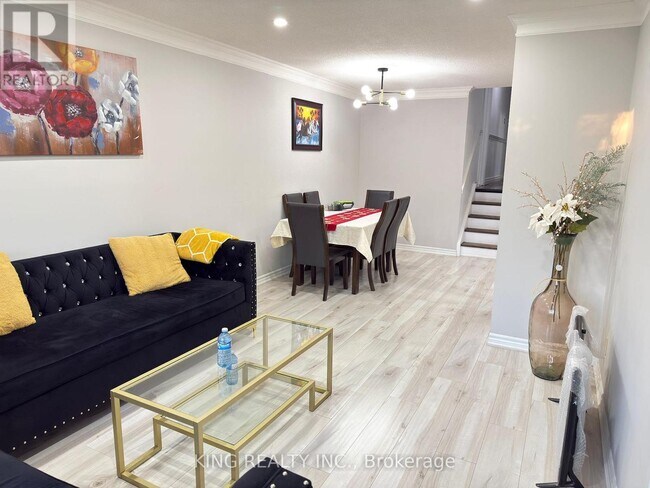 21 Greenwood Crescent in Brampton, ON - Building Photo - Building Photo