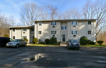 Gloucester Village in Newington, CT - Foto de edificio - Building Photo