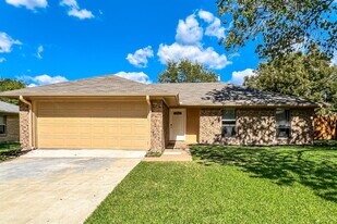 302 Memorial Dr in Wylie, TX - Building Photo