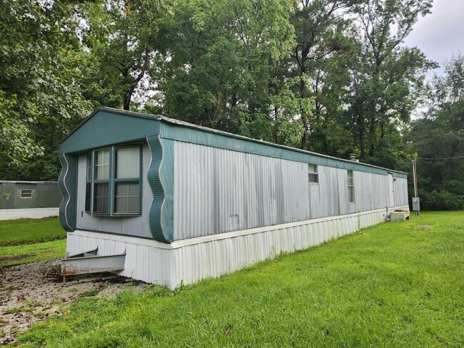 753 Three Bridges Estates Cir in Jacksonville, NC - Building Photo - Building Photo