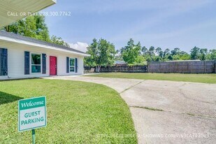 410 Old Spanish Trail in Waveland, MS - Building Photo