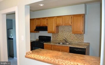 7034 Dunbar Rd in Dundalk, MD - Building Photo - Building Photo