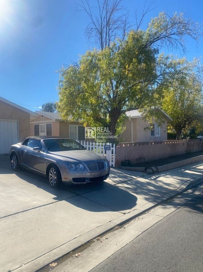 43360 7th St E in Lancaster, CA - Building Photo - Building Photo