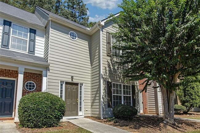2745 Snapfinger Manor in Decatur, GA - Building Photo - Building Photo