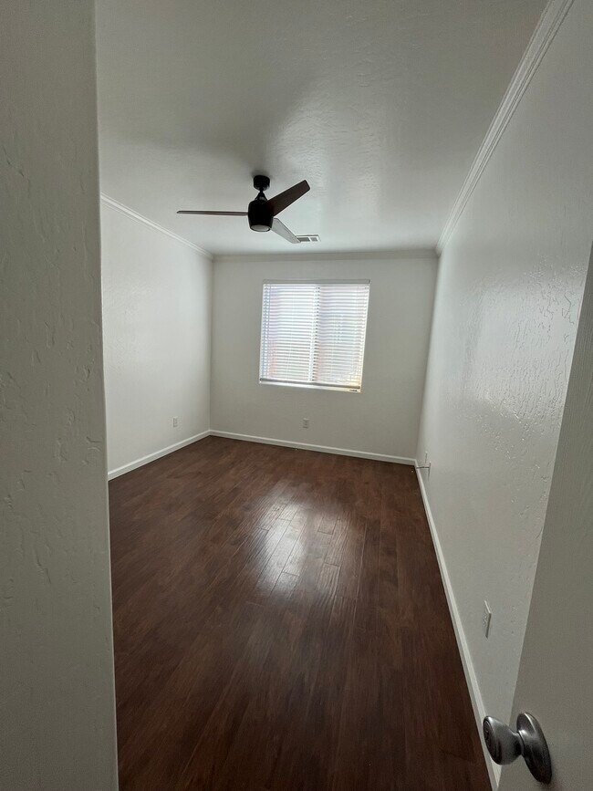 5183 E Lowe Ave in Fresno, CA - Building Photo - Building Photo