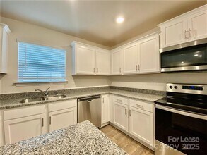 3163 Winesap Dr in Dallas, NC - Building Photo - Building Photo