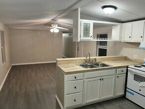 71A Tower Manor Cir E in Auburndale, FL - Building Photo - Building Photo