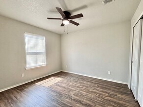 6910 Lunar Way in Converse, TX - Building Photo - Building Photo
