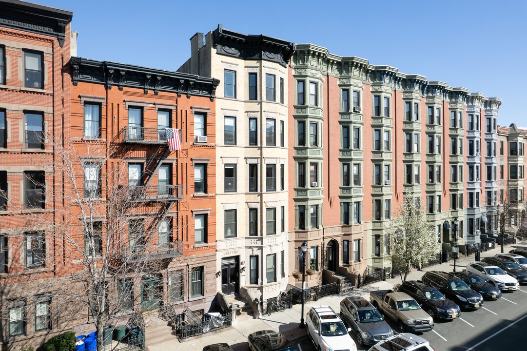 815 Washington St in Hoboken, NJ - Building Photo