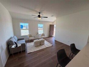 12213 Aaran Way in Yukon, OK - Building Photo - Building Photo