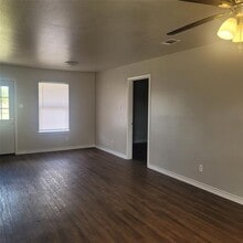 438 Green Acres Dr in Palmer, TX - Building Photo - Building Photo
