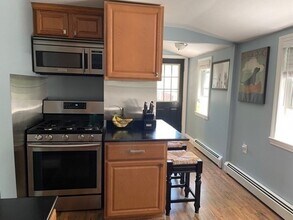 135 Darrow St in Quincy, MA - Building Photo - Building Photo