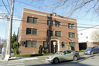 Regan Lee Apartments in Seattle, WA - Building Photo - Building Photo