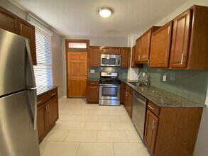 2409 Glenmawr Ave in Columbus, OH - Building Photo - Building Photo