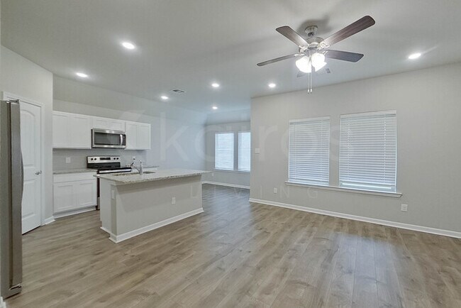 106 SANTIAGO COURT in Lafayette, LA - Building Photo - Building Photo