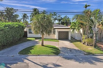 9048 Abbott Ave in Surfside, FL - Building Photo - Building Photo