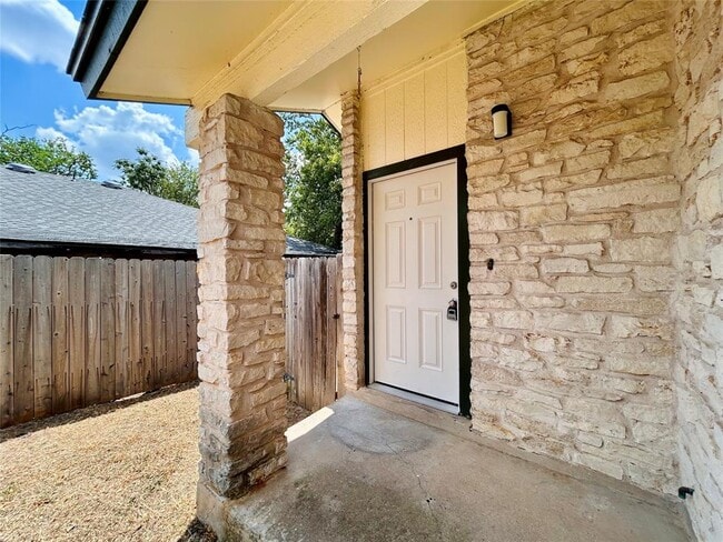 1507 No Mor Cove in Austin, TX - Building Photo - Building Photo