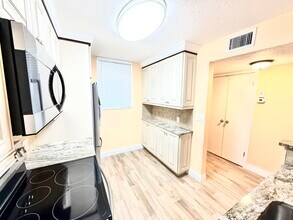 4411 Trevi Ct in Greenacres, FL - Building Photo - Building Photo