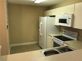 4109 Bellasol Cir in Ft. Myers, FL - Building Photo