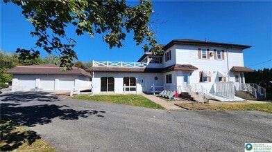 4633 Lehigh Dr in Walnutport, PA - Building Photo - Building Photo