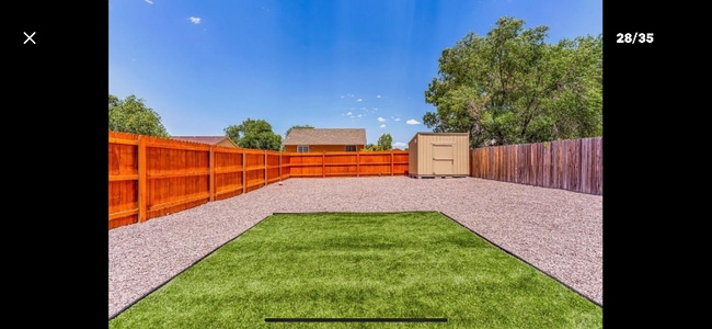 351 W Buttercup Way in Pueblo West, CO - Foto de edificio - Building Photo