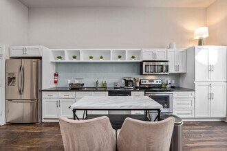 2415 Charleston St in Houston, TX - Building Photo - Building Photo