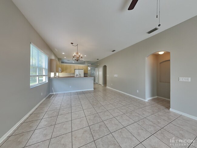 5547 Braddock Dr in Zephyrhills, FL - Building Photo - Building Photo