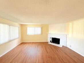 24006 Archwood St in Los Angeles, CA - Building Photo - Building Photo