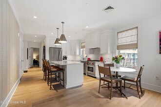 19 Washington St in Saratoga Springs, NY - Building Photo - Building Photo