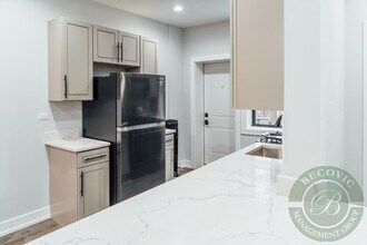 6111 N Winthrop Ave in Chicago, IL - Foto de edificio - Building Photo