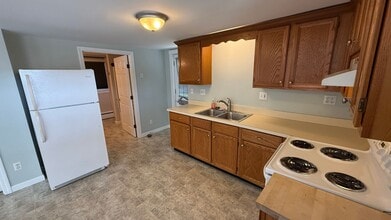 597 Portland St in Rochester, NH - Building Photo - Building Photo